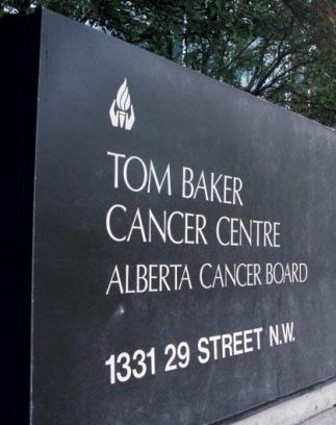 tom-baker-sign-black